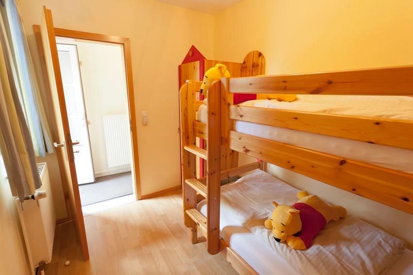 Ein Kinderzimmer einer Ferienwohnung an der Ostsee