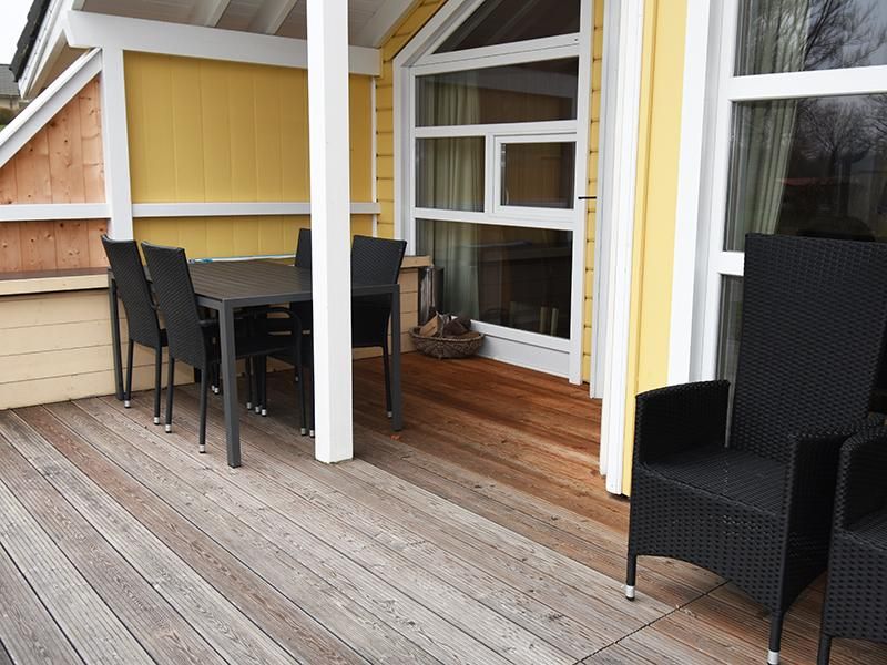 Terrasse von einem Wellnesshaus in Bliesdorf an der Ostsee