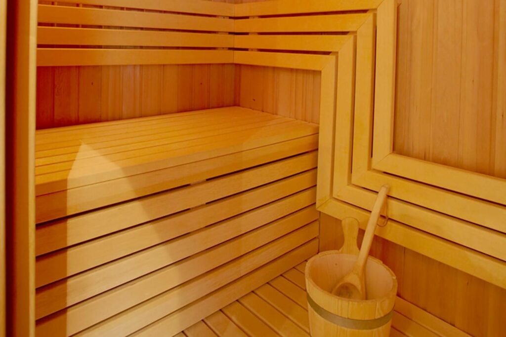 Die private Sauna in einem der Wellneshäuser in Bliesdorf an der Ostsee