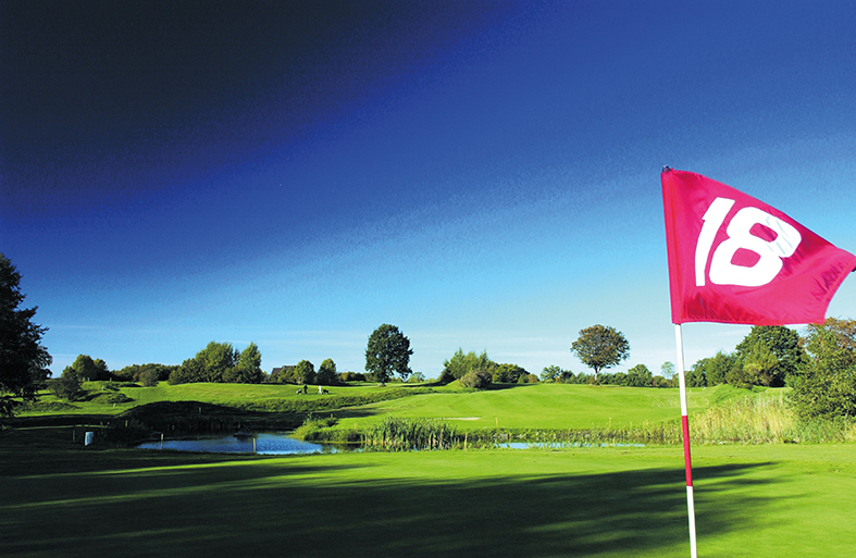 Das 18te Loch vom Golfplatz an der Ostsee